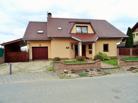 Prodej RD 235 m², pozemek 1.622 m² Rajhradice (okr.Brno-venkov)