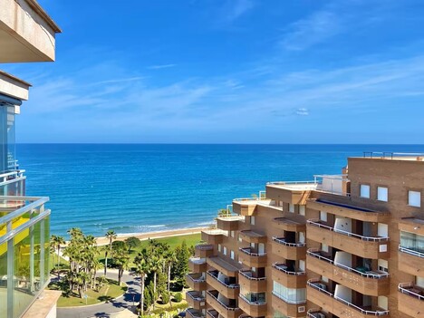 Pronájem dovolenkového apartmánu v 1. mořské linii, se střešní terasou, Oropesa del Mar